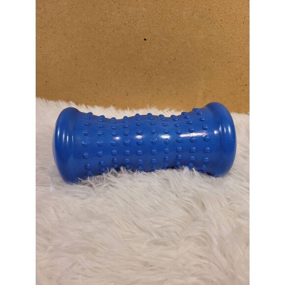 Hot and Cold Foot Massage Roller - Picture 2 of 3